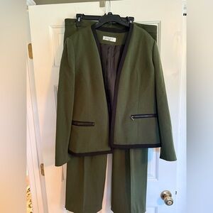 Kasper Green Suit